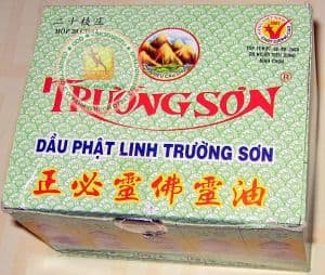Лечебный бальзам-масло (Dau Phat Linh Truong Son) - растрирка для внутреннего и наружного применения - 1 коробка - 10 шт.. Вьетнам.